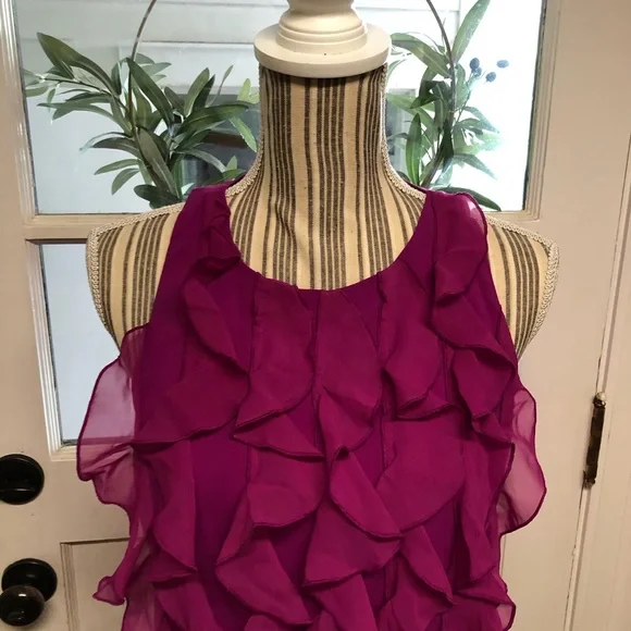 Trulli magenta ruffle front halter neck woven tank - Picture 3 of 7